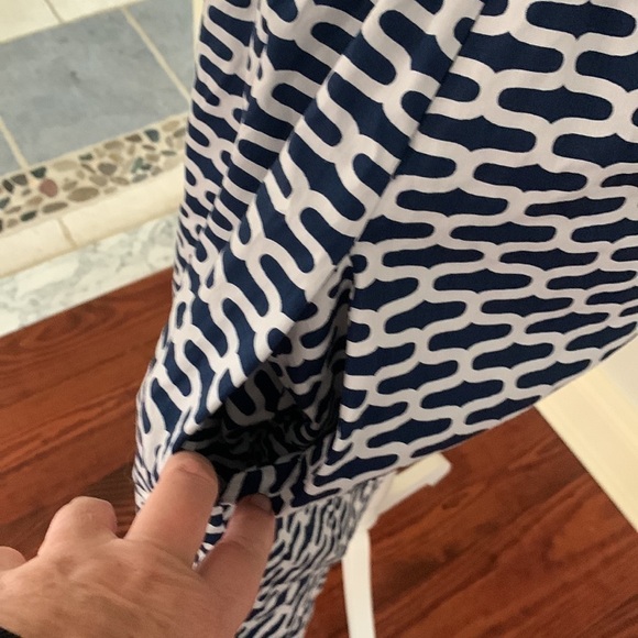 Ellen & Ollie Size 10 One Shoulder Dress - Picture 5 of 10